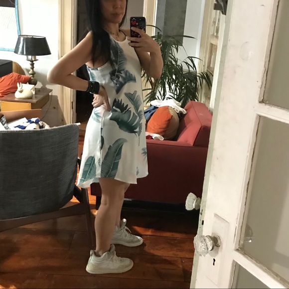 Summer Botanical Printed Dress - Picture 2 of 6